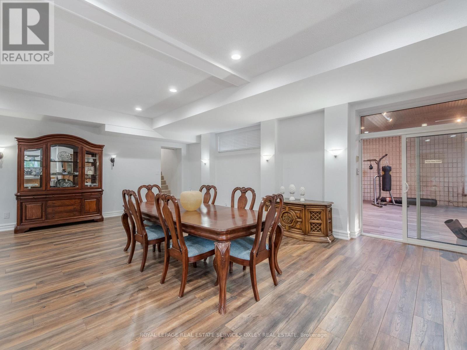 












12 WESTMOUNT PARK ROAD

,
Toronto,




Ontario
M9P1R5

