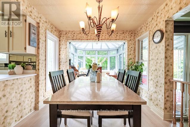 












690 ROBERTSON CRESCENT

,
Milton (TM Timberlea),




Ontario
L9T4V5

