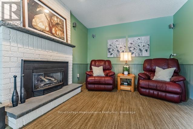 












690 ROBERTSON CRESCENT

,
Milton (TM Timberlea),




Ontario
L9T4V5

