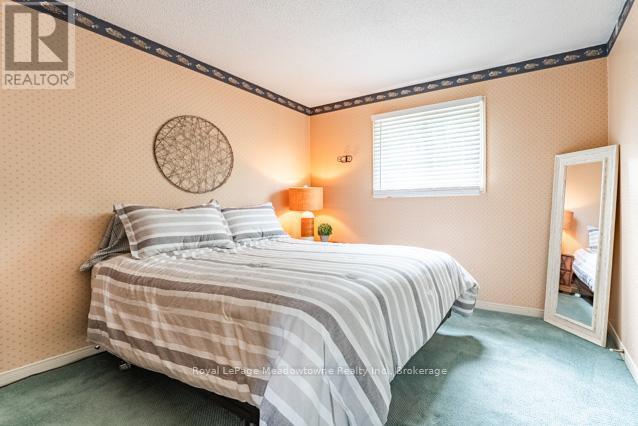 












690 ROBERTSON CRESCENT

,
Milton (TM Timberlea),




Ontario
L9T4V5

