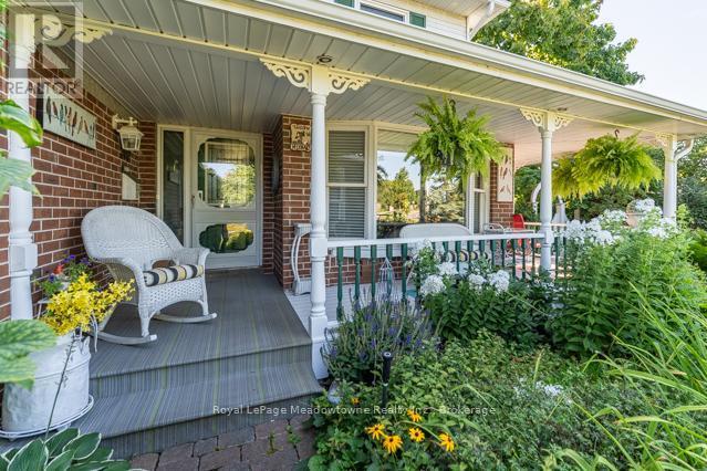 












690 ROBERTSON CRESCENT

,
Milton (TM Timberlea),




Ontario
L9T4V5

