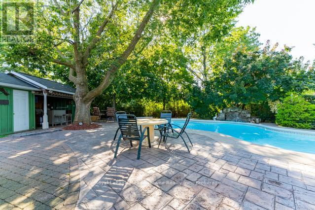 












690 ROBERTSON CRESCENT

,
Milton (TM Timberlea),




Ontario
L9T4V5

