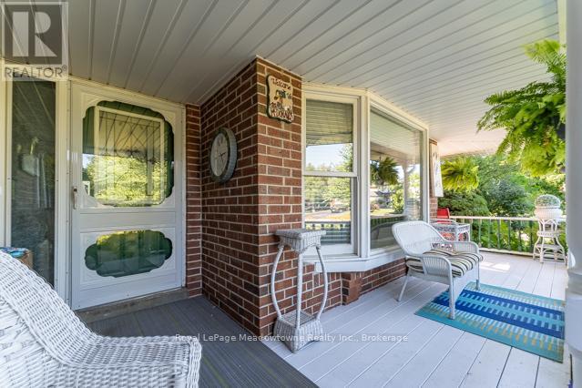 












690 ROBERTSON CRESCENT

,
Milton (TM Timberlea),




Ontario
L9T4V5

