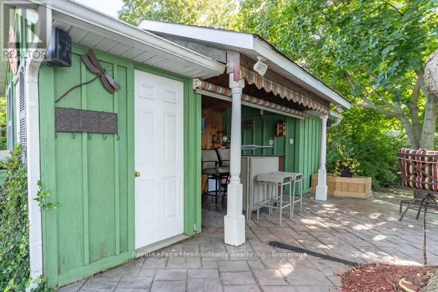 












690 ROBERTSON CRESCENT

,
Milton (TM Timberlea),




Ontario
L9T4V5

