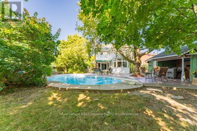 












690 ROBERTSON CRESCENT

,
Milton (TM Timberlea),




Ontario
L9T4V5

