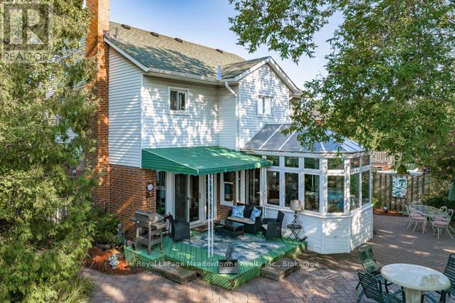 












690 ROBERTSON CRESCENT

,
Milton (TM Timberlea),




Ontario
L9T4V5

