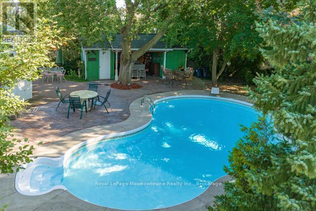 












690 ROBERTSON CRESCENT

,
Milton (TM Timberlea),




Ontario
L9T4V5

