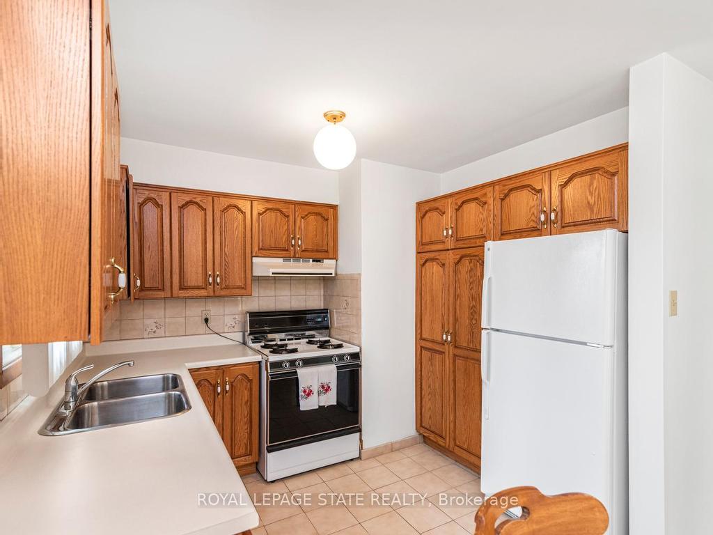









30


Greeningdon

Drive,
Hamilton,




ON
L9A 3A7

