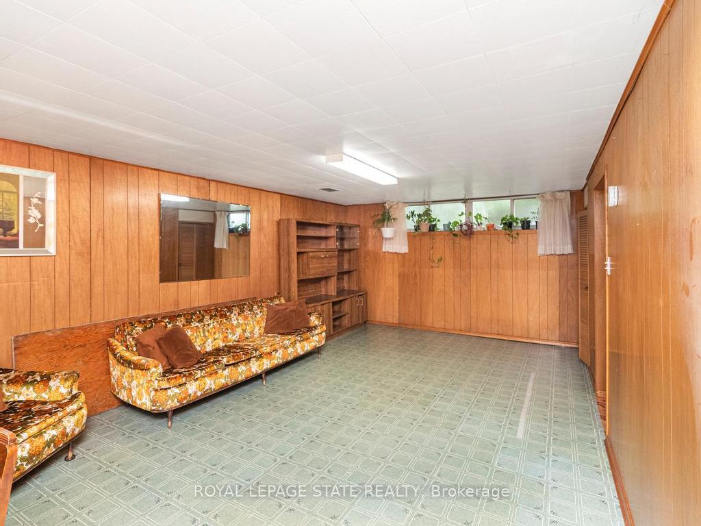 









30


Greeningdon

Drive,
Hamilton,




ON
L9A 3A7

