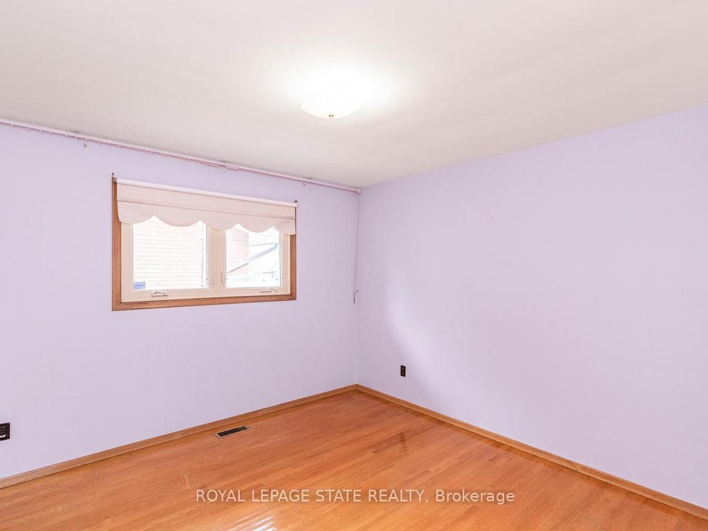 









30


Greeningdon

Drive,
Hamilton,




ON
L9A 3A7

