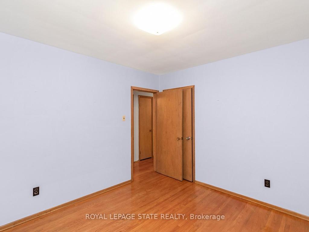 









30


Greeningdon

Drive,
Hamilton,




ON
L9A 3A7

