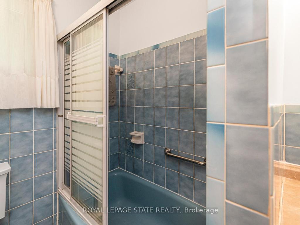 









30


Greeningdon

Drive,
Hamilton,




ON
L9A 3A7

