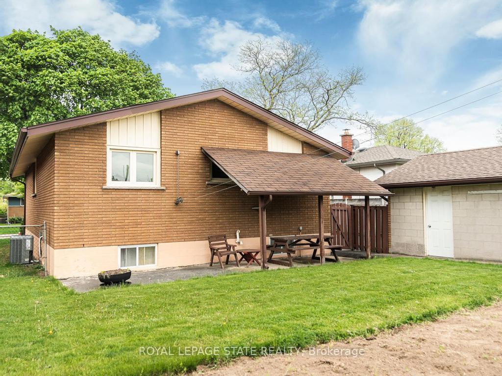 









30


Greeningdon

Drive,
Hamilton,




ON
L9A 3A7

