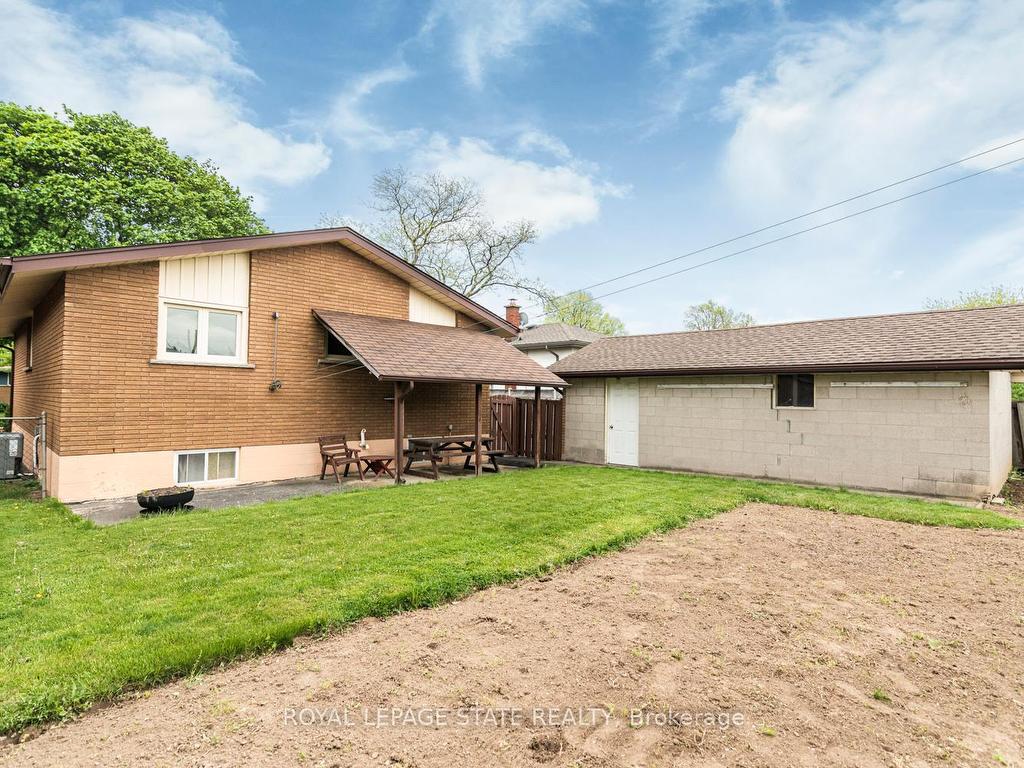 









30


Greeningdon

Drive,
Hamilton,




ON
L9A 3A7

