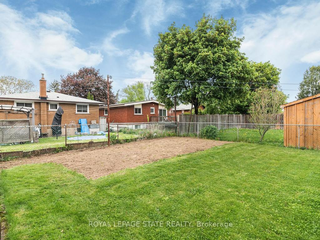 









30


Greeningdon

Drive,
Hamilton,




ON
L9A 3A7

