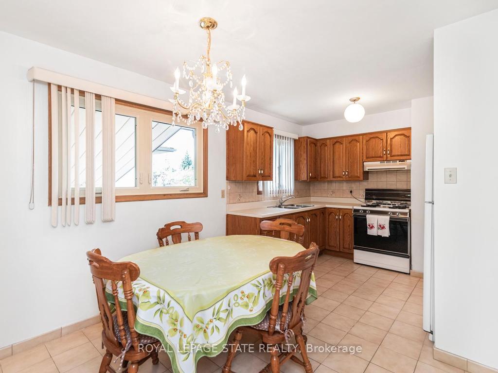 









30


Greeningdon

Drive,
Hamilton,




ON
L9A 3A7


