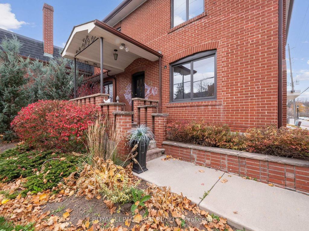 









33


King

Street West, EM2,
Caledon,




ON
L7E 1C7

