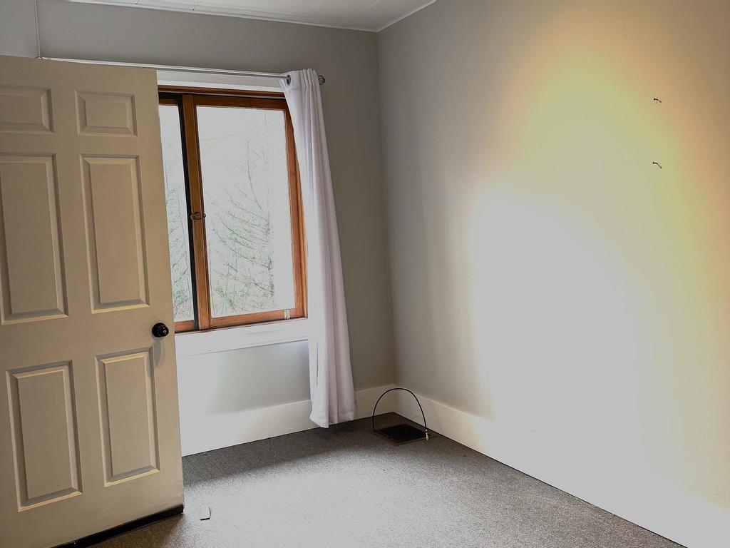 









33


King

Street West, EM2,
Caledon,




ON
L7E 1C7

