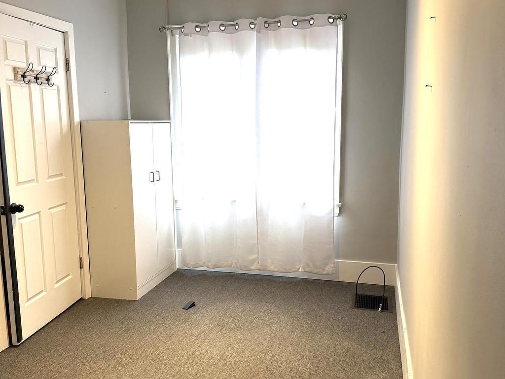 









33


King

Street West, EM2,
Caledon,




ON
L7E 1C7

