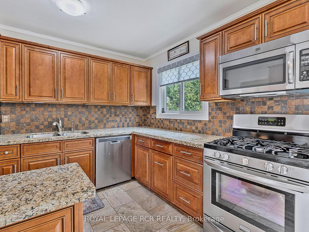 









235


Hibiscus

Court,
Newmarket,




ON
L3Y 5L1

