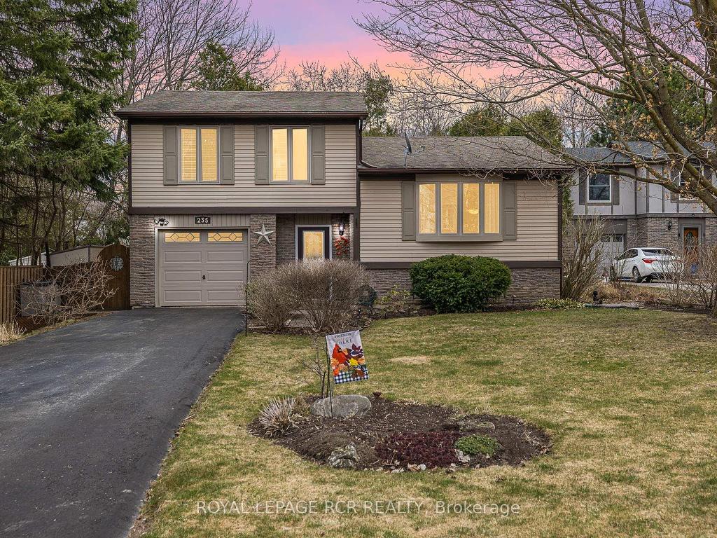 









235


Hibiscus

Court,
Newmarket,




ON
L3Y 5L1


