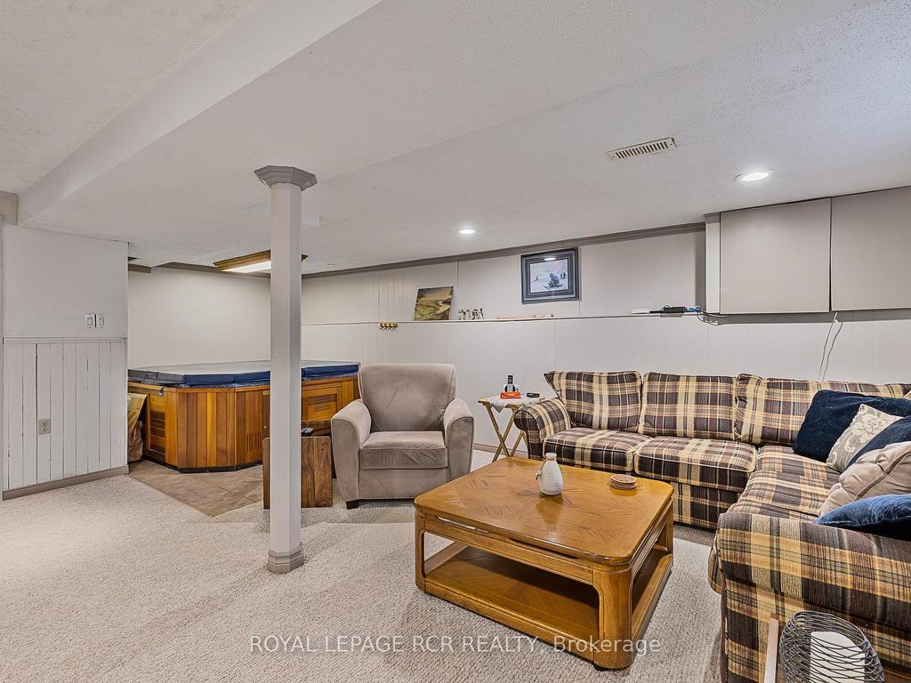 









235


Hibiscus

Court,
Newmarket,




ON
L3Y 5L1

