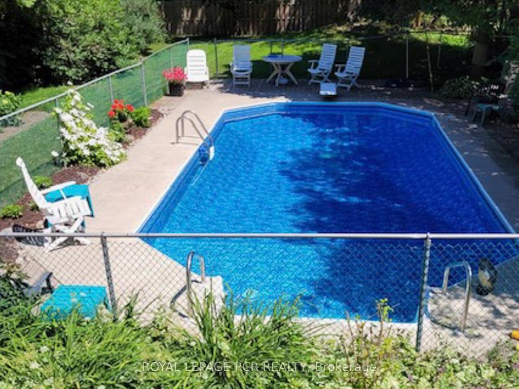 









235


Hibiscus

Court,
Newmarket,




ON
L3Y 5L1

