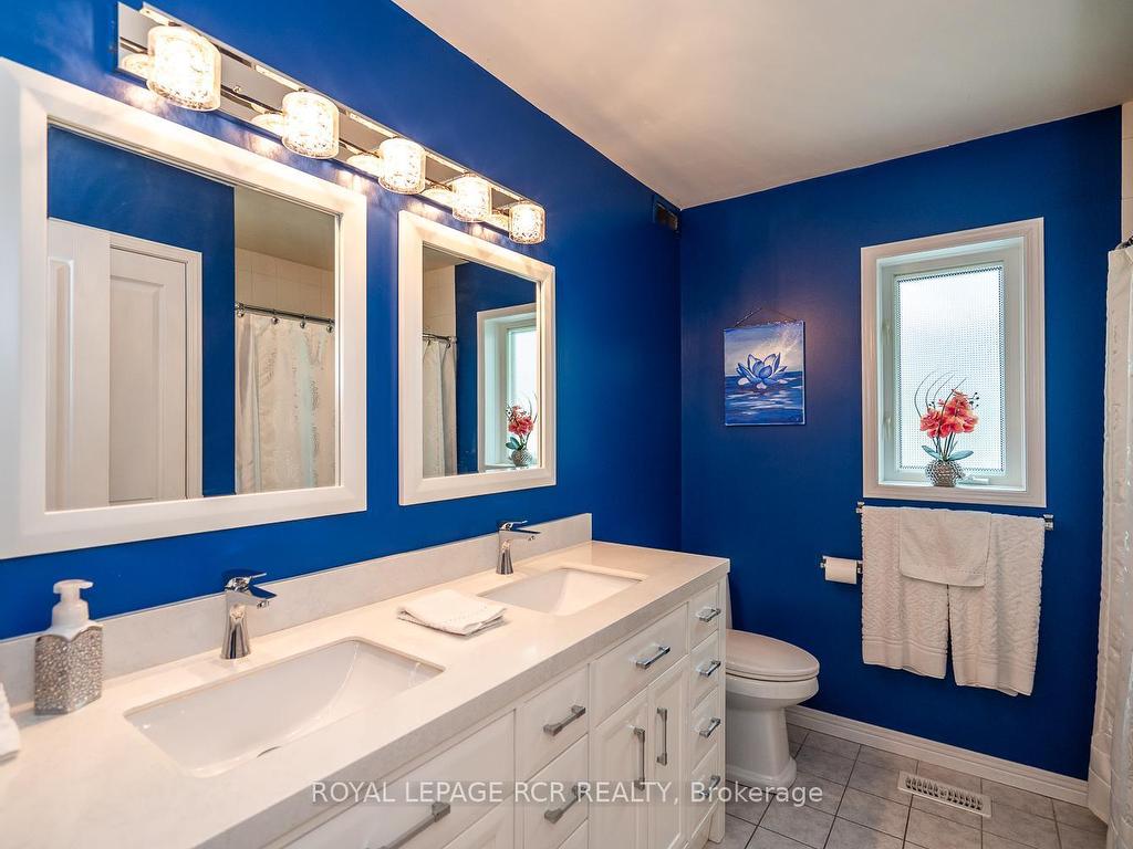 









32


White Bark

Way,
Centre Wellington,




ON
N0B 1J0

