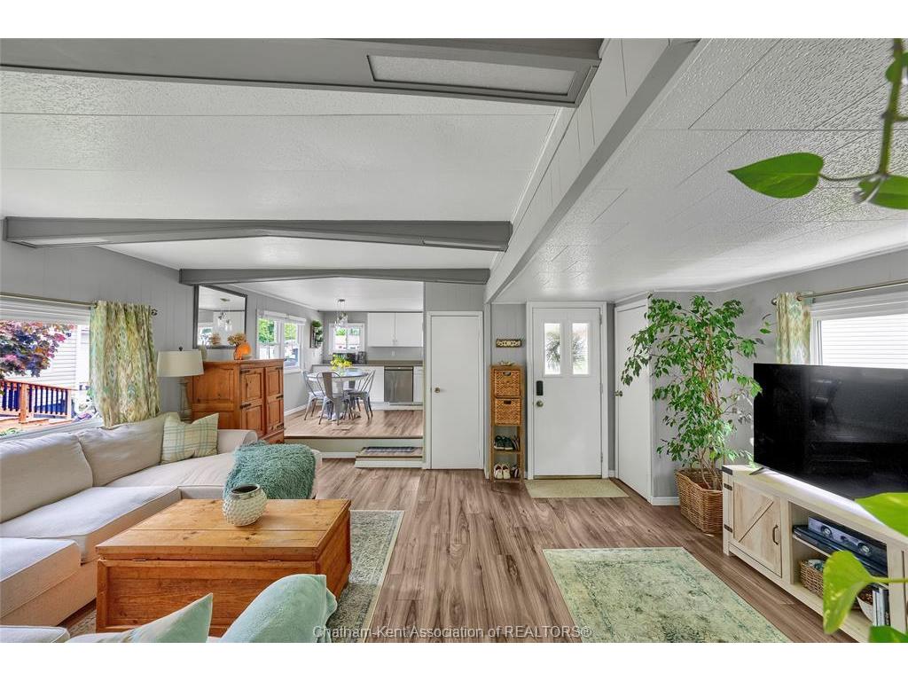 









22220


Charing Cross

Road, 16,
Chatham,




ON
N7M 5V8

