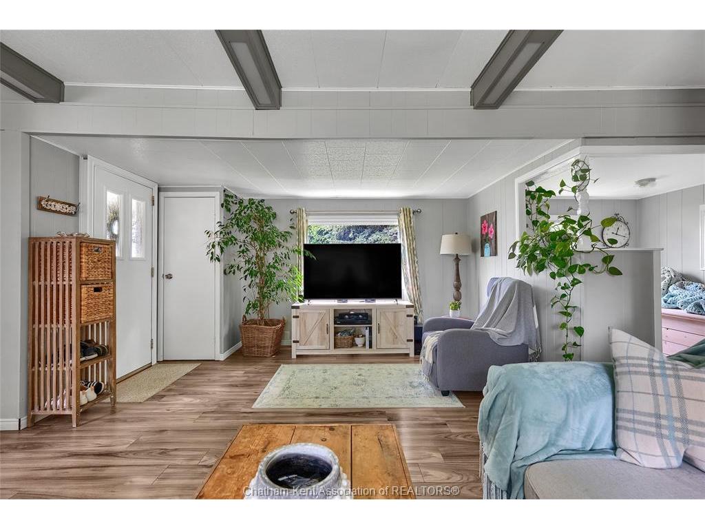 









22220


Charing Cross

Road, 16,
Chatham,




ON
N7M 5V8

