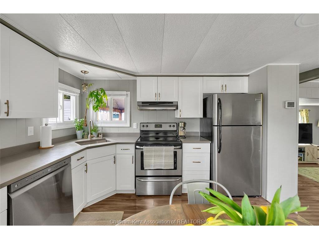 









22220


Charing Cross

Road, 16,
Chatham,




ON
N7M 5V8

