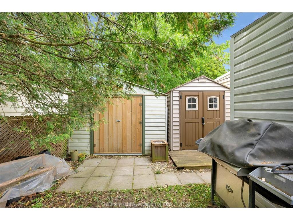 









22220


Charing Cross

Road, 16,
Chatham,




ON
N7M 5V8

