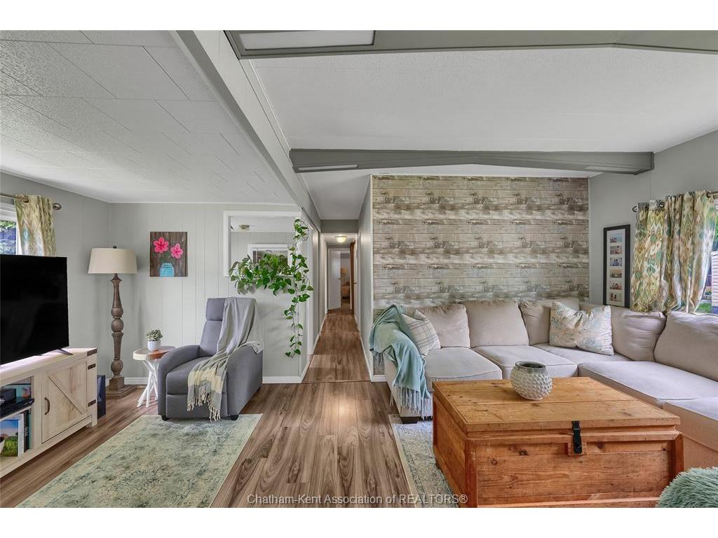 









22220


Charing Cross

Road, 16,
Chatham,




ON
N7M 5V8

