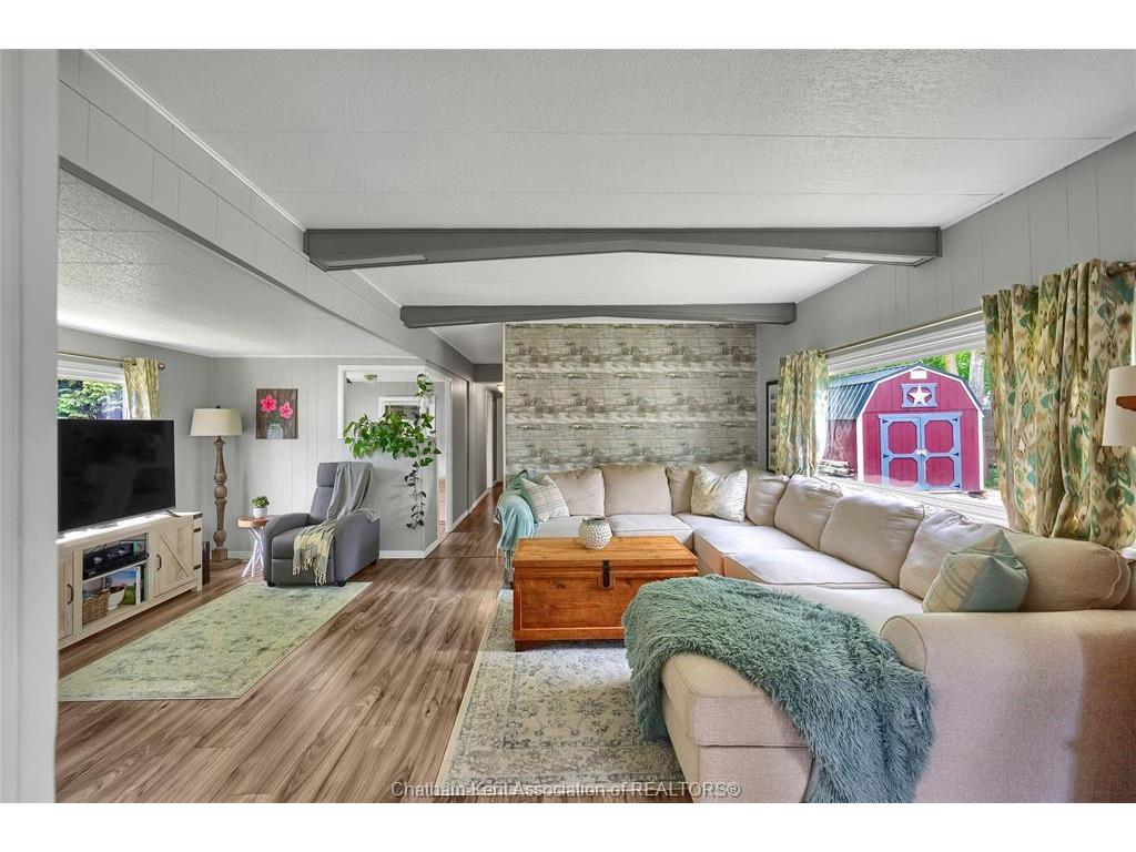 









22220


Charing Cross

Road, 16,
Chatham,




ON
N7M 5V8

