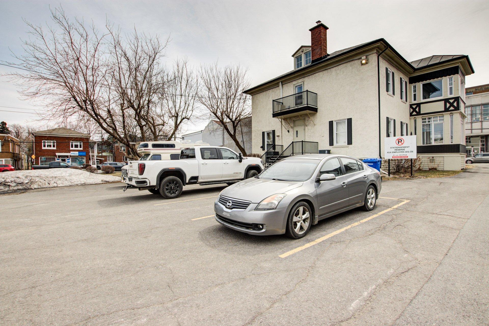 









83


Rue George

,
Sorel-Tracy,




QC
J3P1C2

