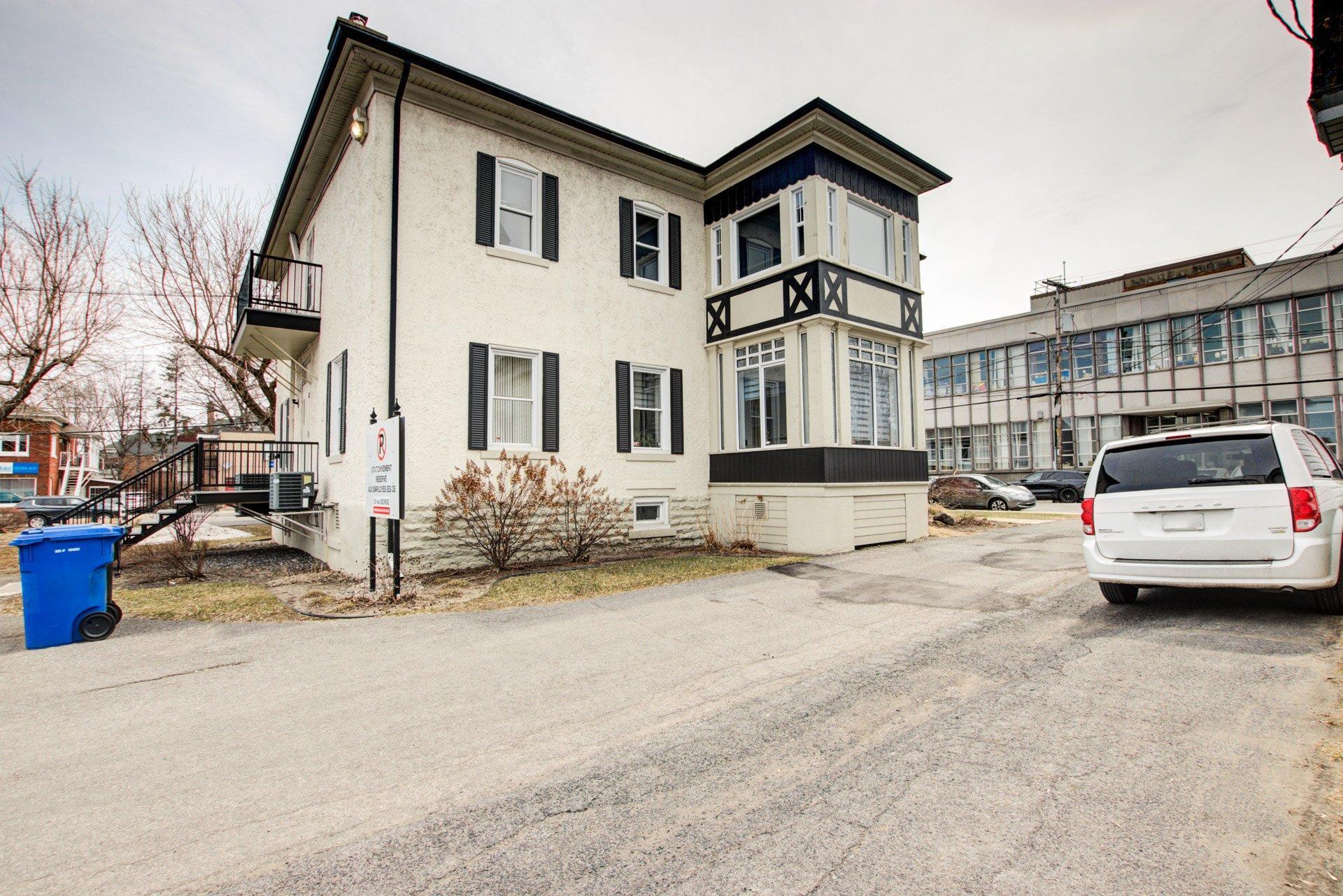 









83


Rue George

,
Sorel-Tracy,




QC
J3P1C2

