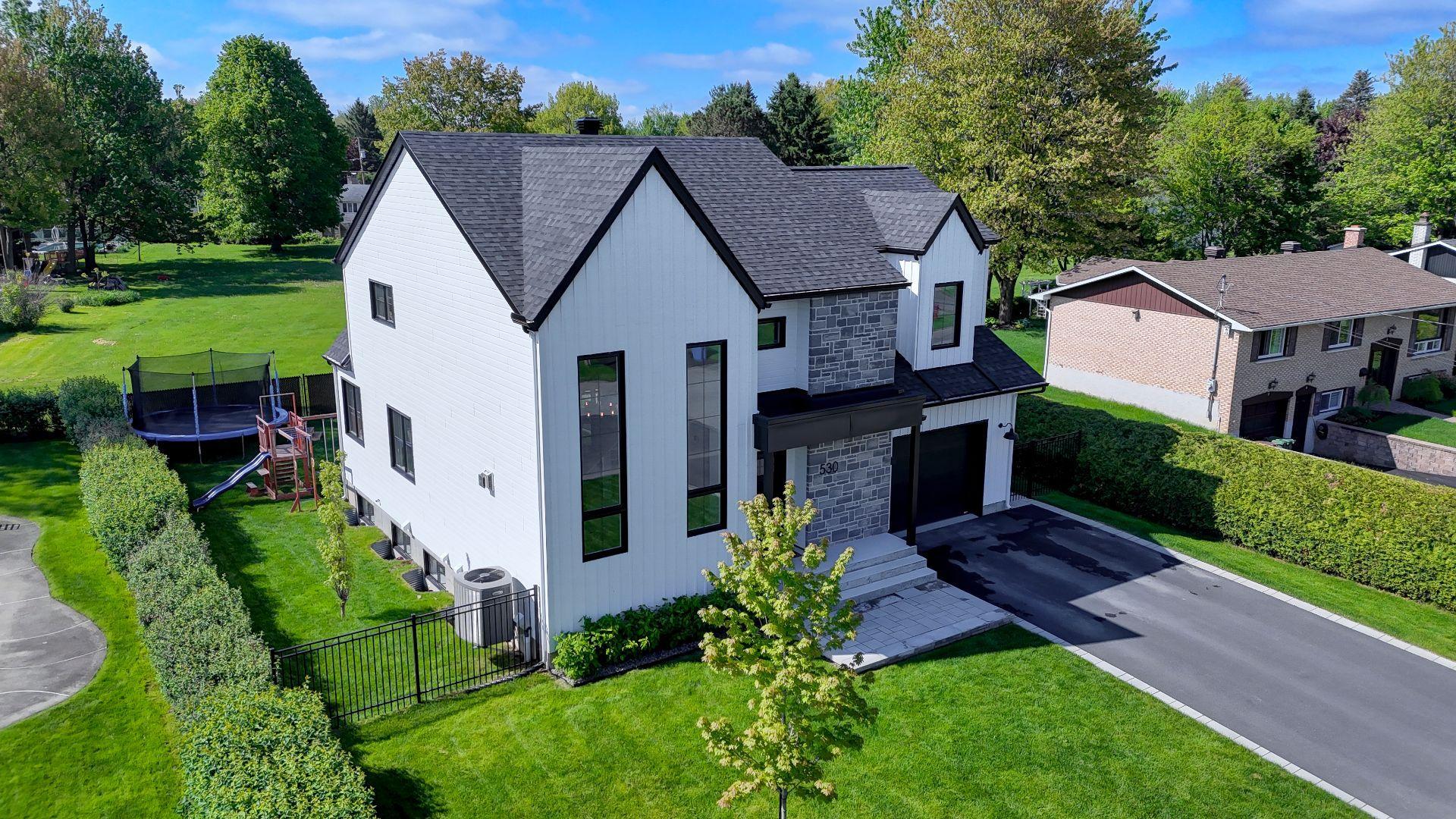 









530


Rue Pierre-Lebeau

,
Farnham,




QC
J2N2V5

