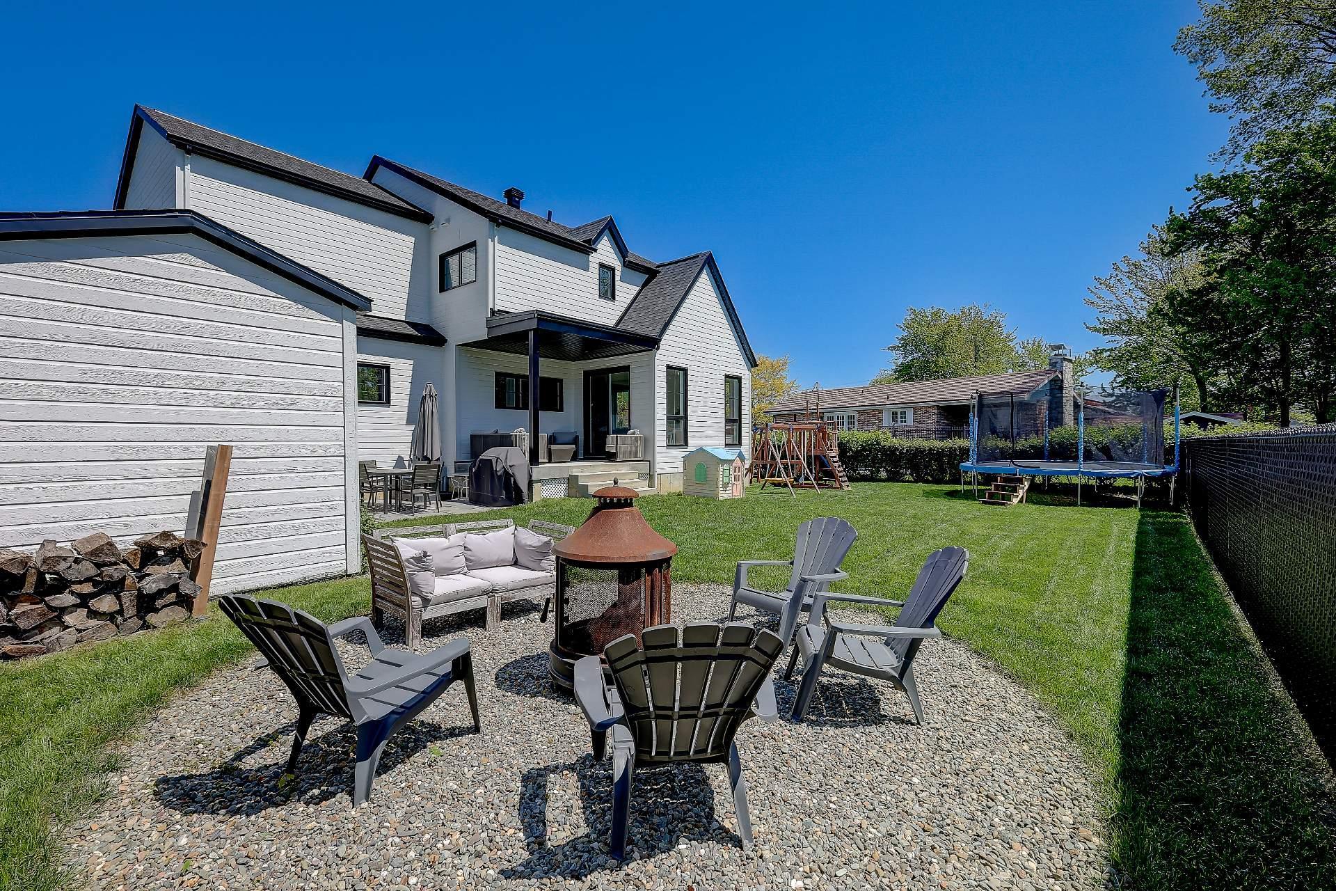 









530


Rue Pierre-Lebeau

,
Farnham,




QC
J2N2V5

