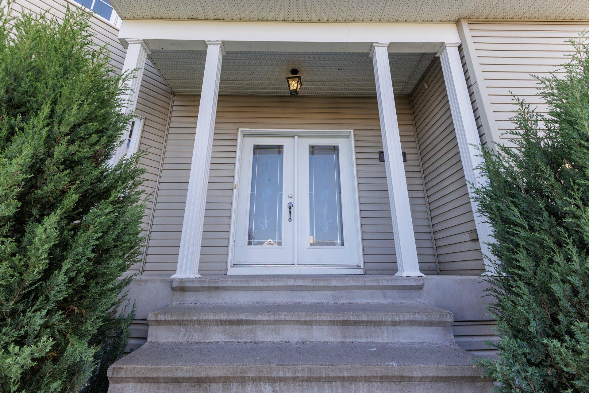 









207


25e Avenue

,
Saint-Zotique,




QC
J0P1Z2

