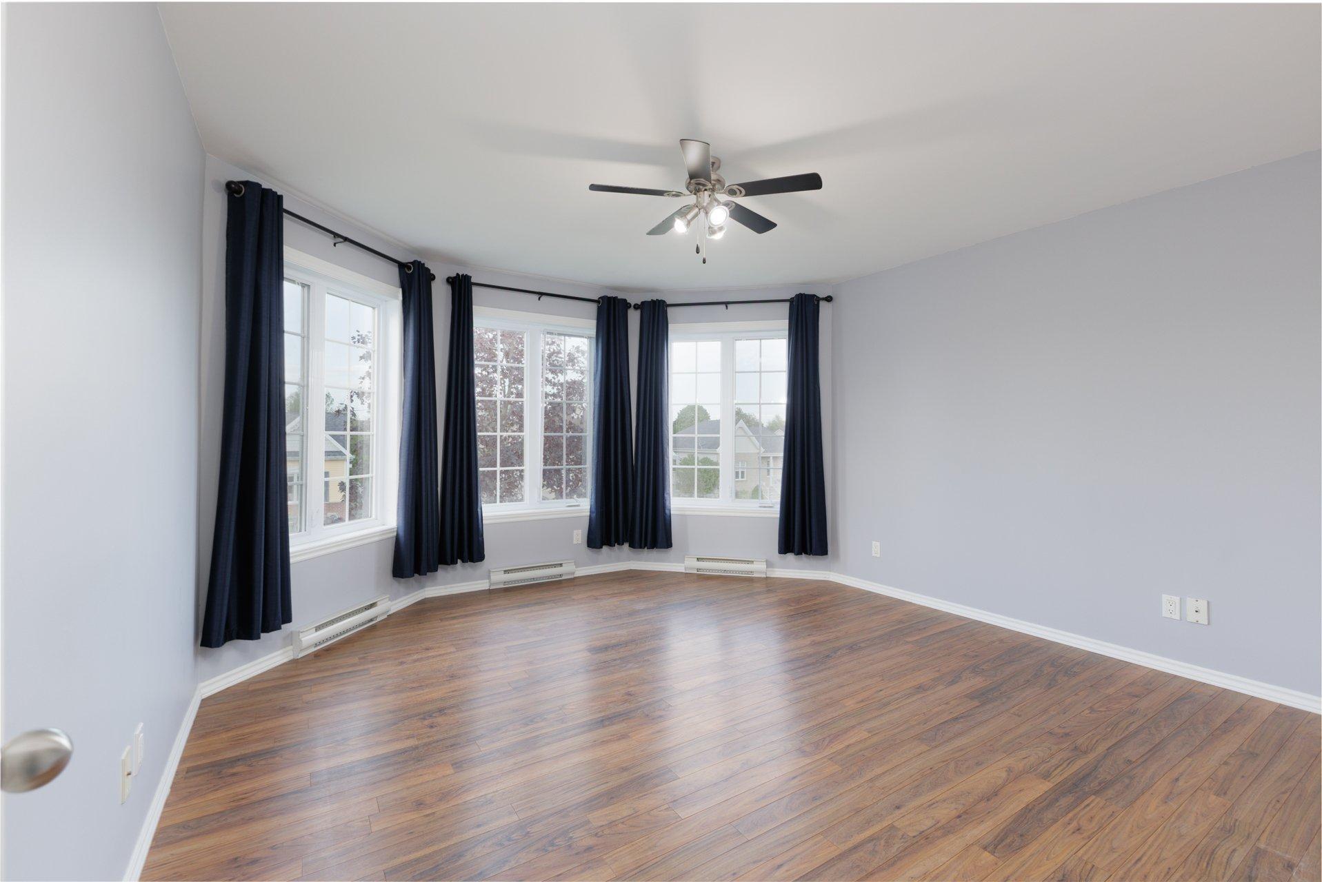 









207


25e Avenue

,
Saint-Zotique,




QC
J0P1Z2

