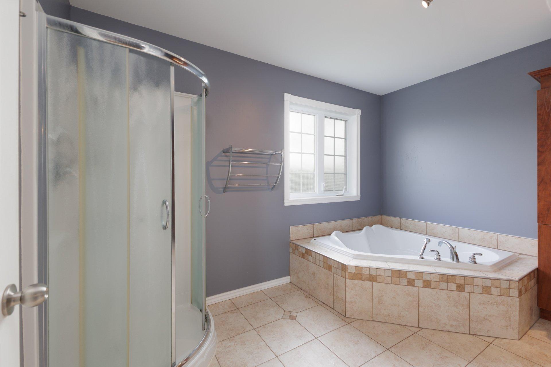 









207


25e Avenue

,
Saint-Zotique,




QC
J0P1Z2

