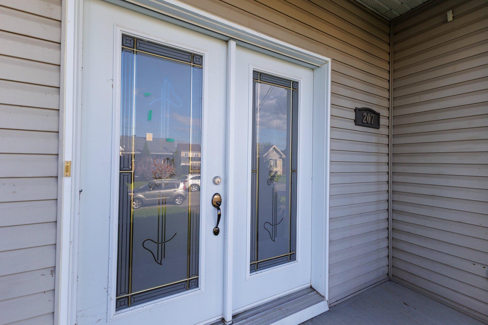 









207


25e Avenue

,
Saint-Zotique,




QC
J0P1Z2

