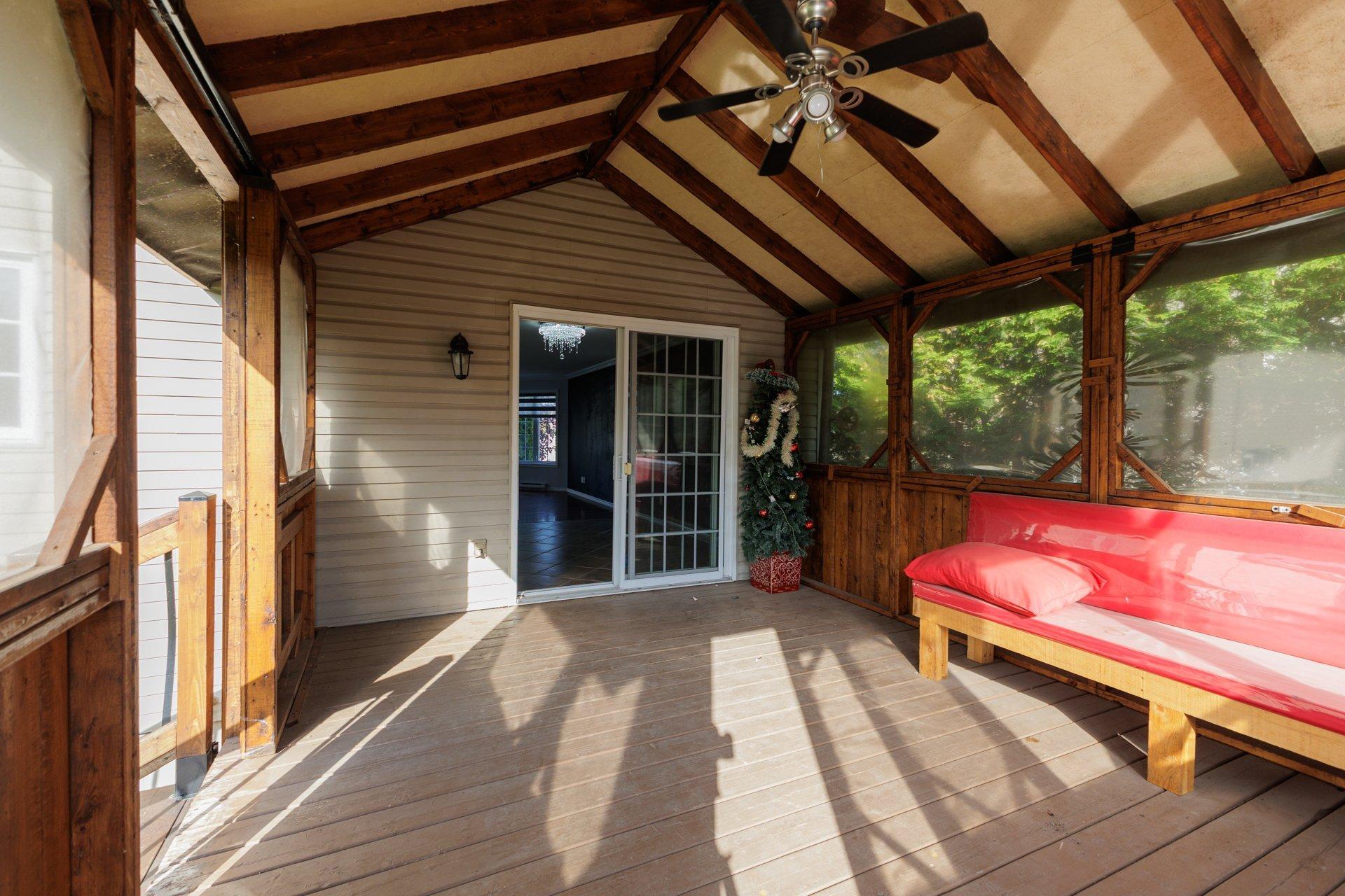 









207


25e Avenue

,
Saint-Zotique,




QC
J0P1Z2

