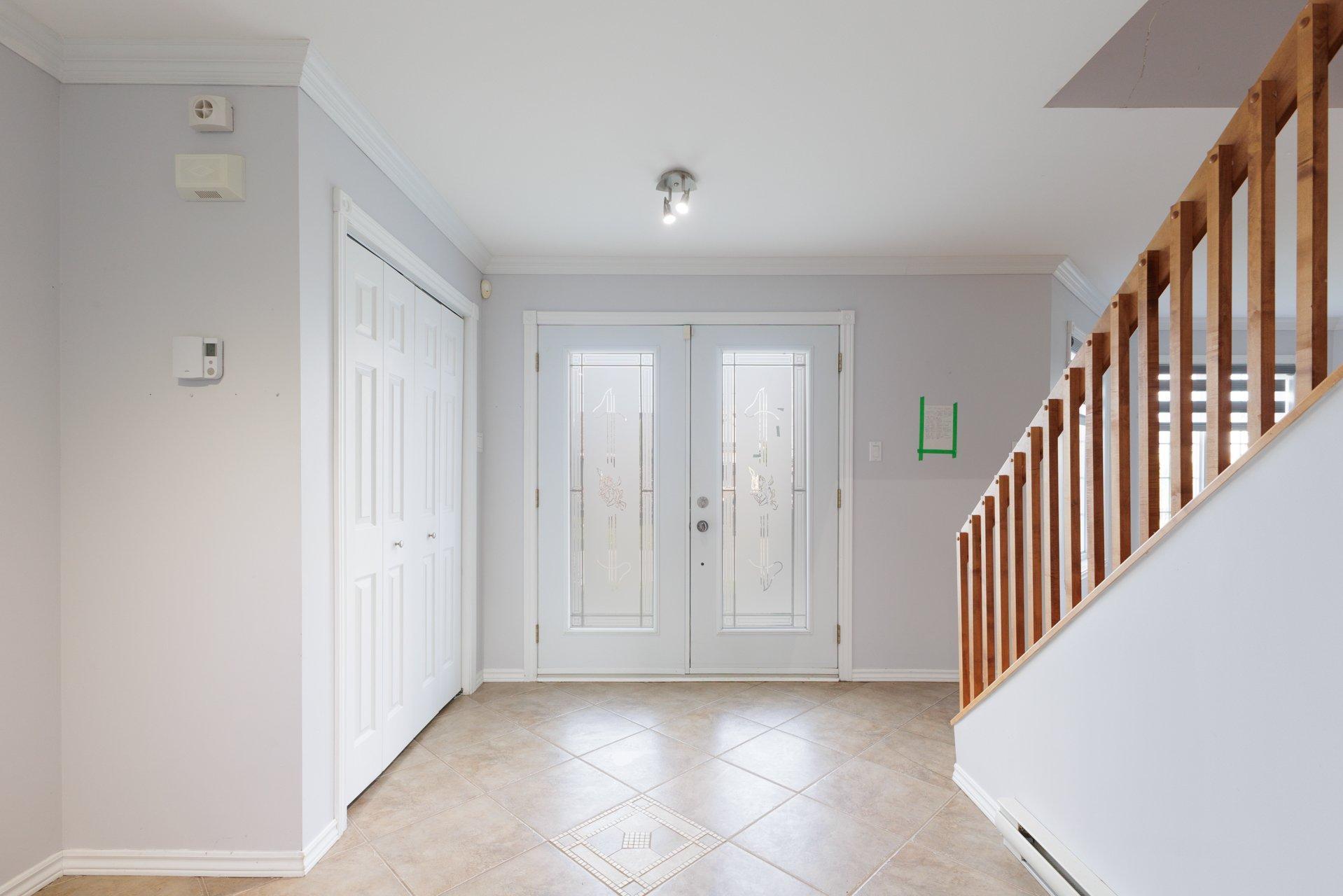 









207


25e Avenue

,
Saint-Zotique,




QC
J0P1Z2

