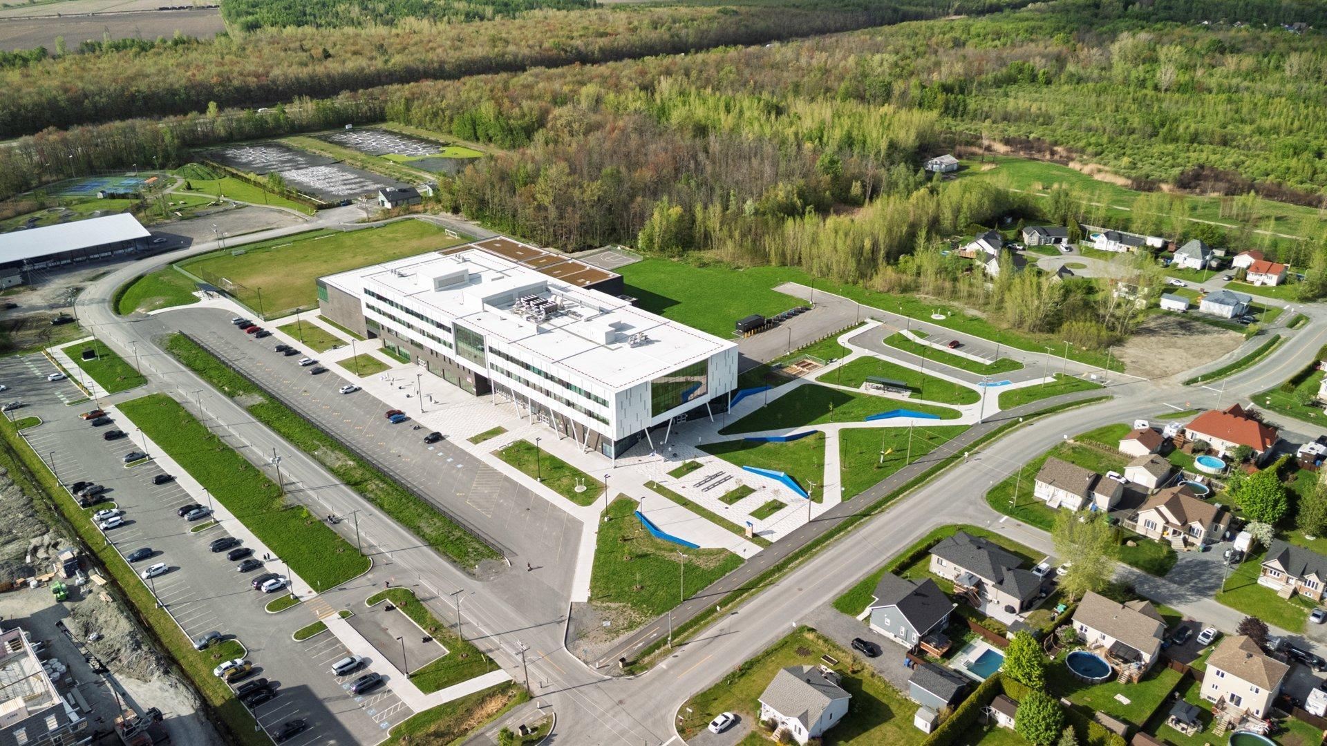 









207


25e Avenue

,
Saint-Zotique,




QC
J0P1Z2

