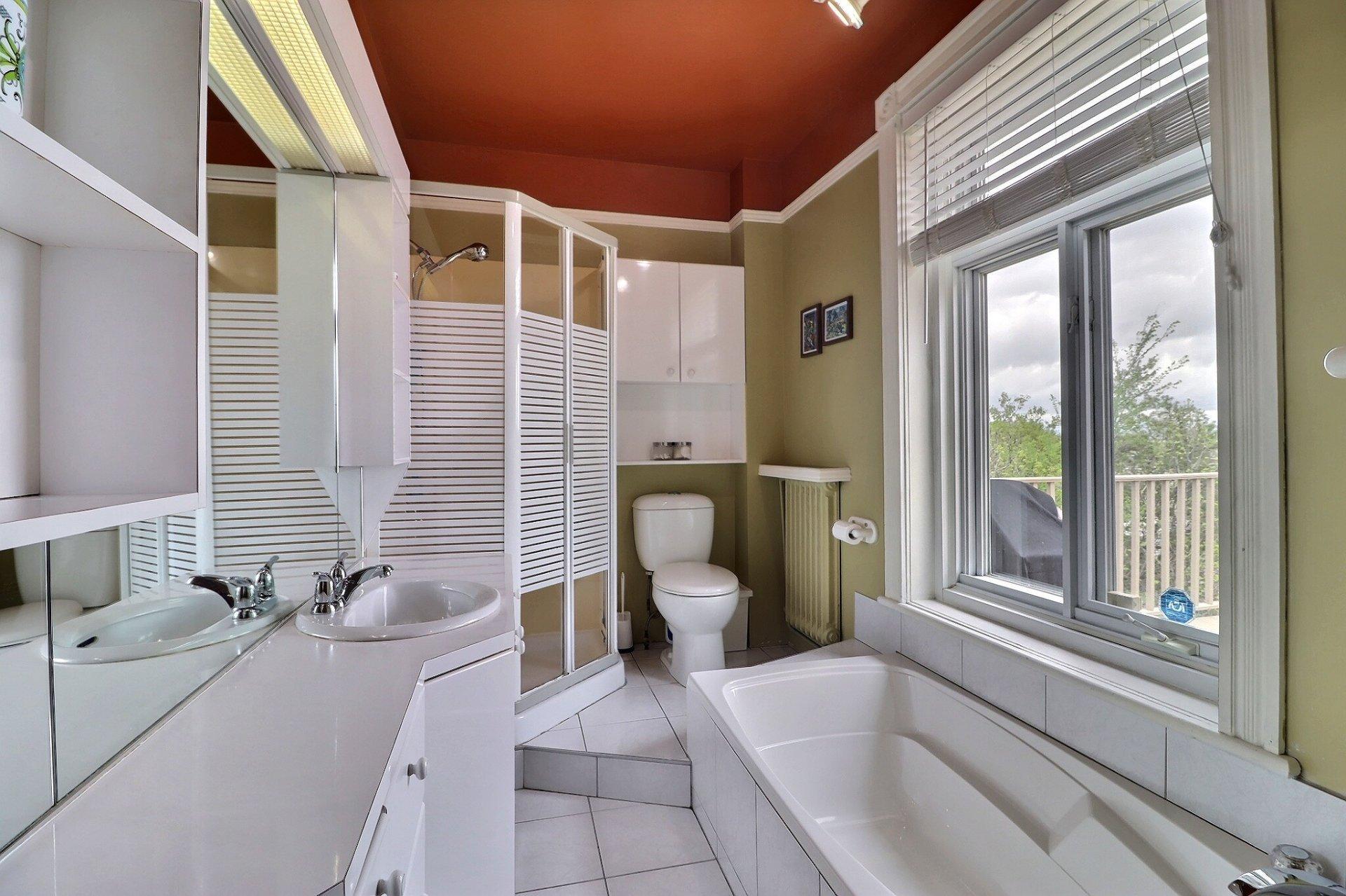 









3376


Ch. Royal

,
Québec (Beauport),




QC
G1E1W2

