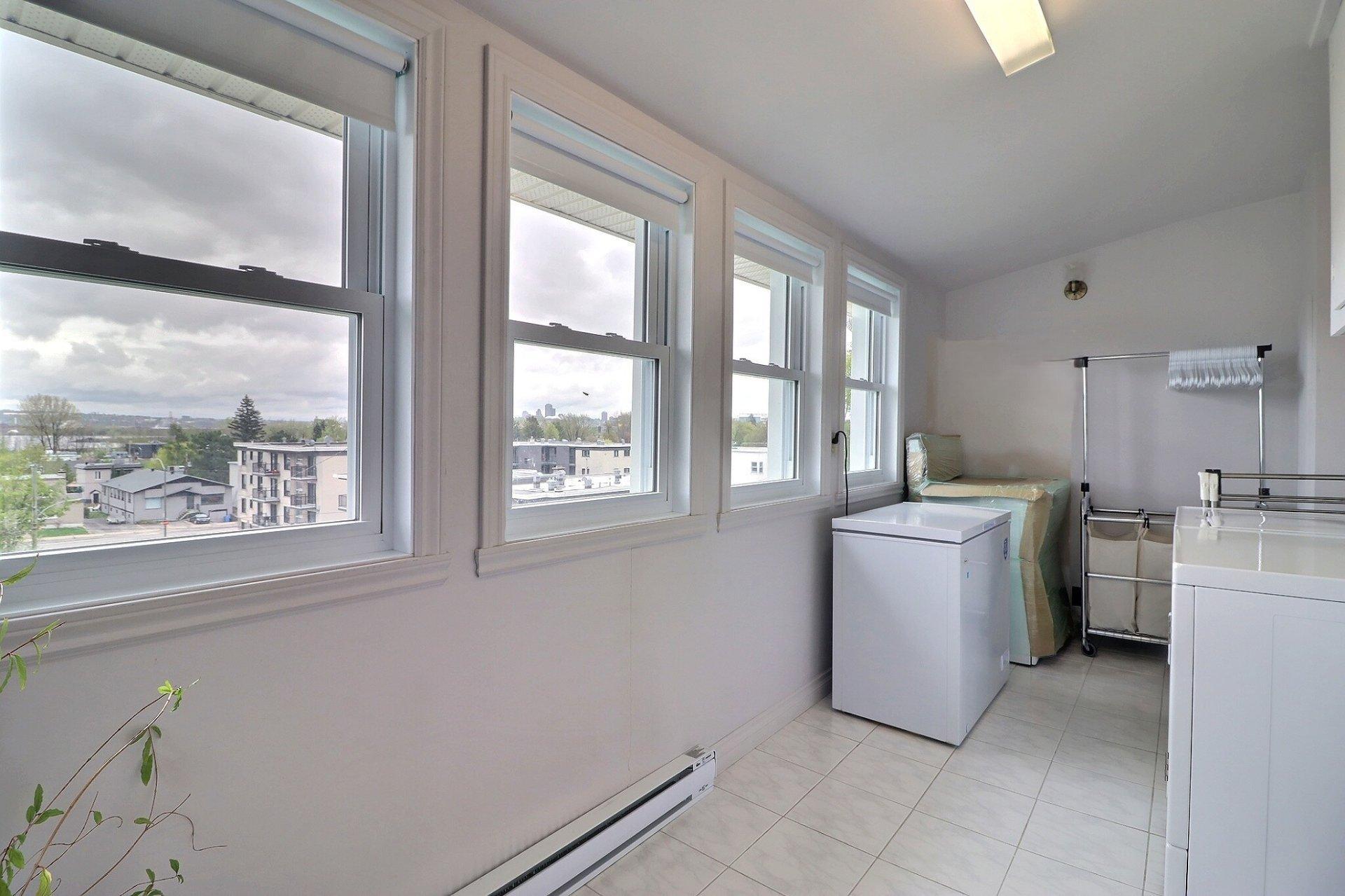 









3376


Ch. Royal

,
Québec (Beauport),




QC
G1E1W2

