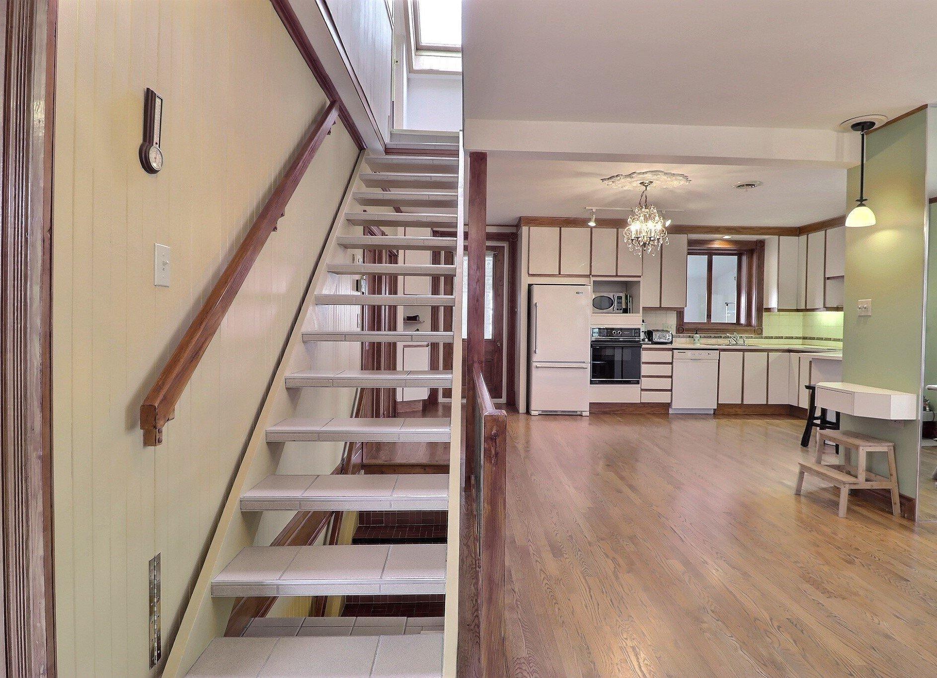 









3376


Ch. Royal

,
Québec (Beauport),




QC
G1E1W2

