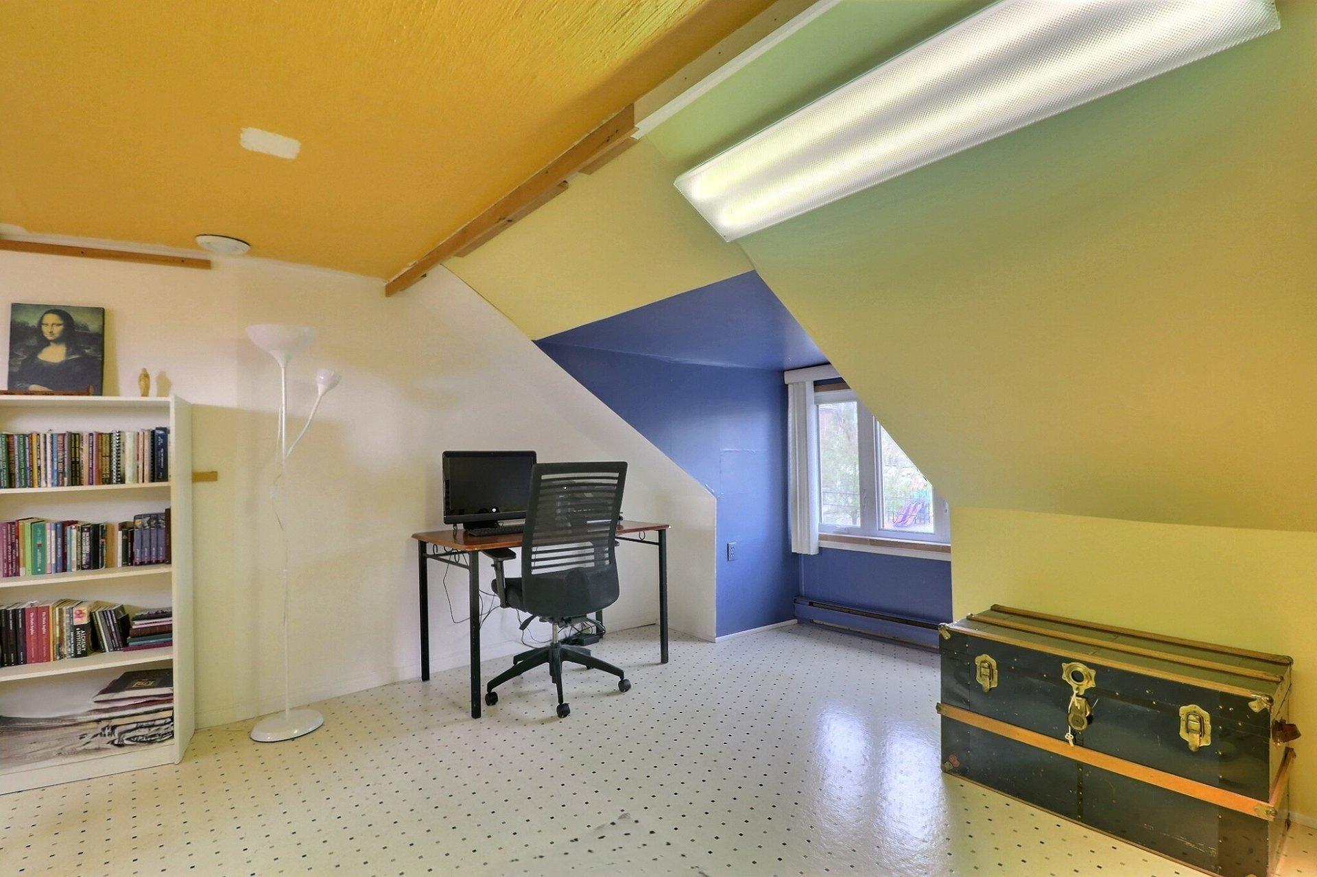 









3376


Ch. Royal

,
Québec (Beauport),




QC
G1E1W2

