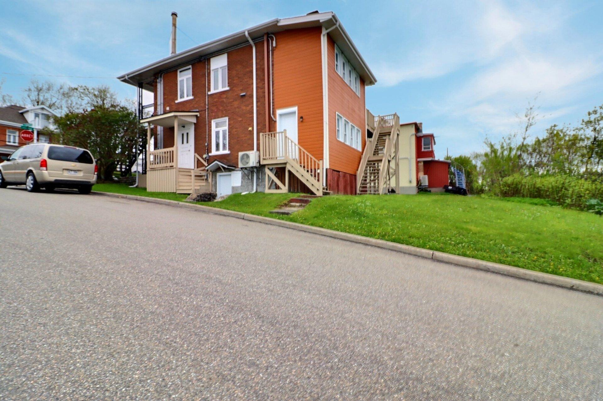 









3376


Ch. Royal

,
Québec (Beauport),




QC
G1E1W2

